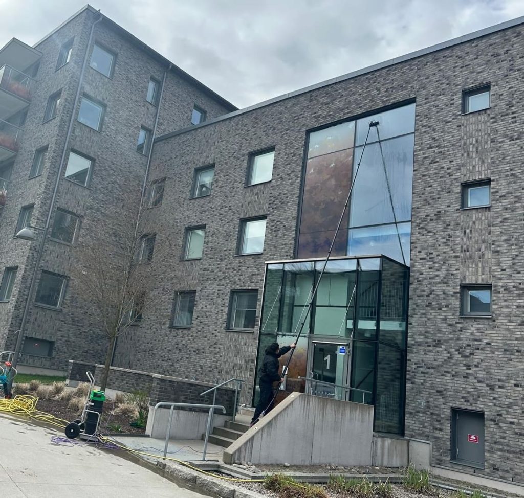 rena fönster med Holmens Tvätt